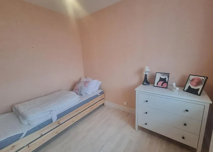 Hébergement de vacances Grande Maison Familiale à 300m De La *